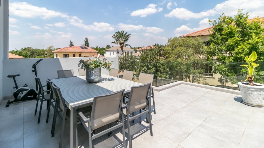 To Let 5 Bedroom Property for Rent in Sagewood Gauteng