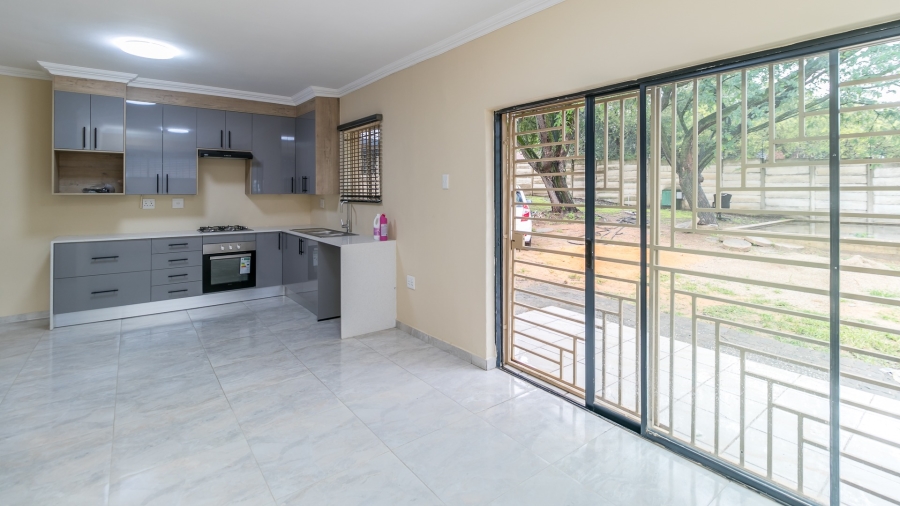 To Let 1 Bedroom Property for Rent in Glen Austin Gauteng