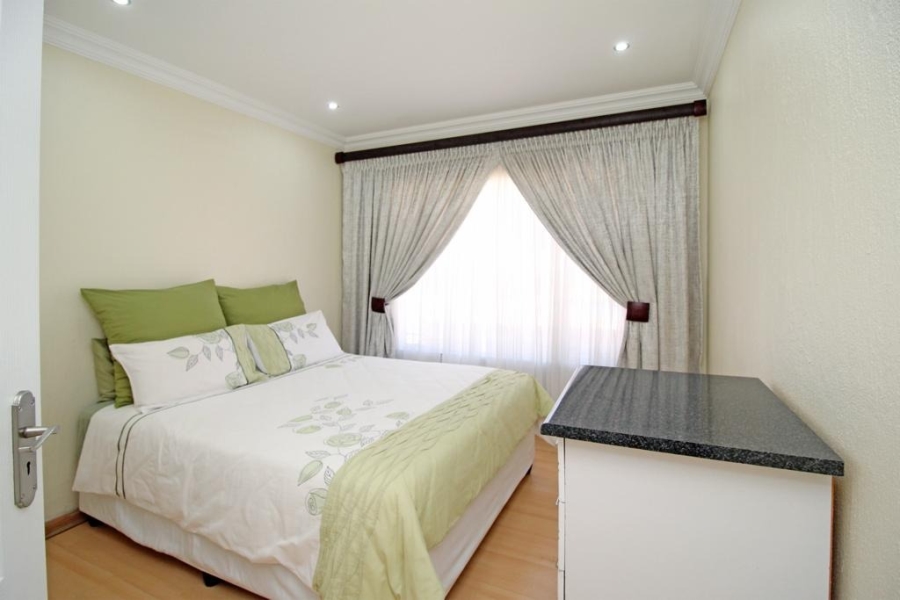 3 Bedroom Property for Sale in Verwoerdpark Gauteng