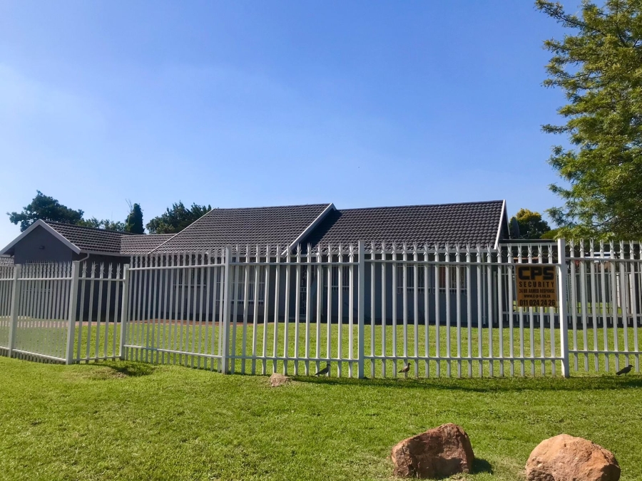 3 Bedroom Property for Sale in Verwoerdpark Gauteng