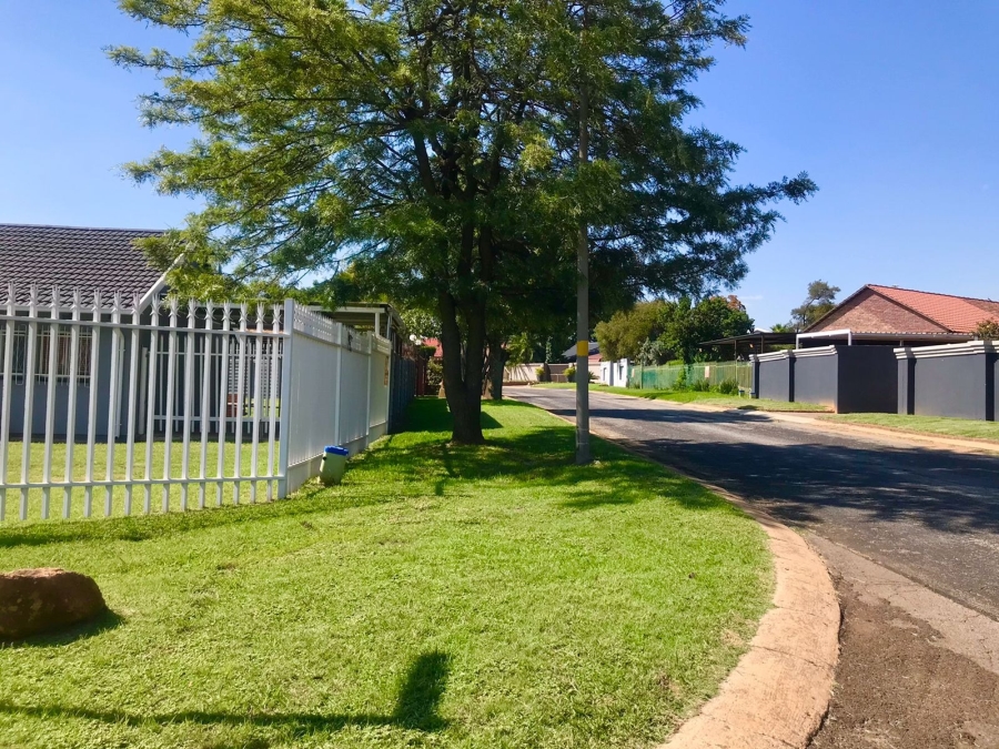 3 Bedroom Property for Sale in Verwoerdpark Gauteng