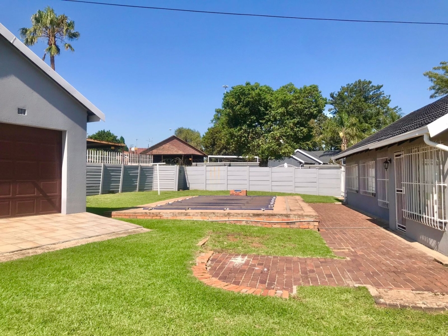 3 Bedroom Property for Sale in Verwoerdpark Gauteng