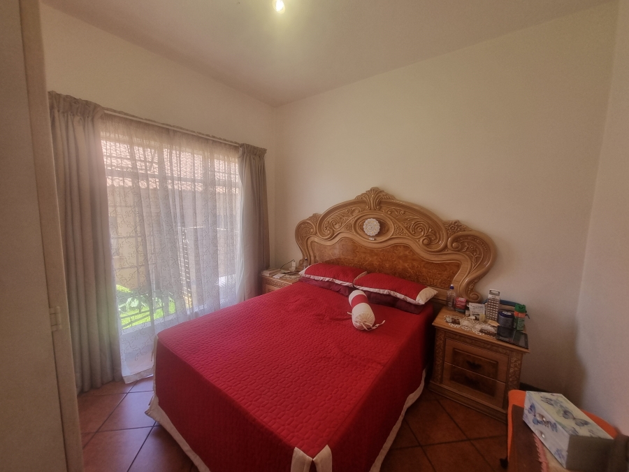 To Let 2 Bedroom Property for Rent in Boardwalk Villas Gauteng