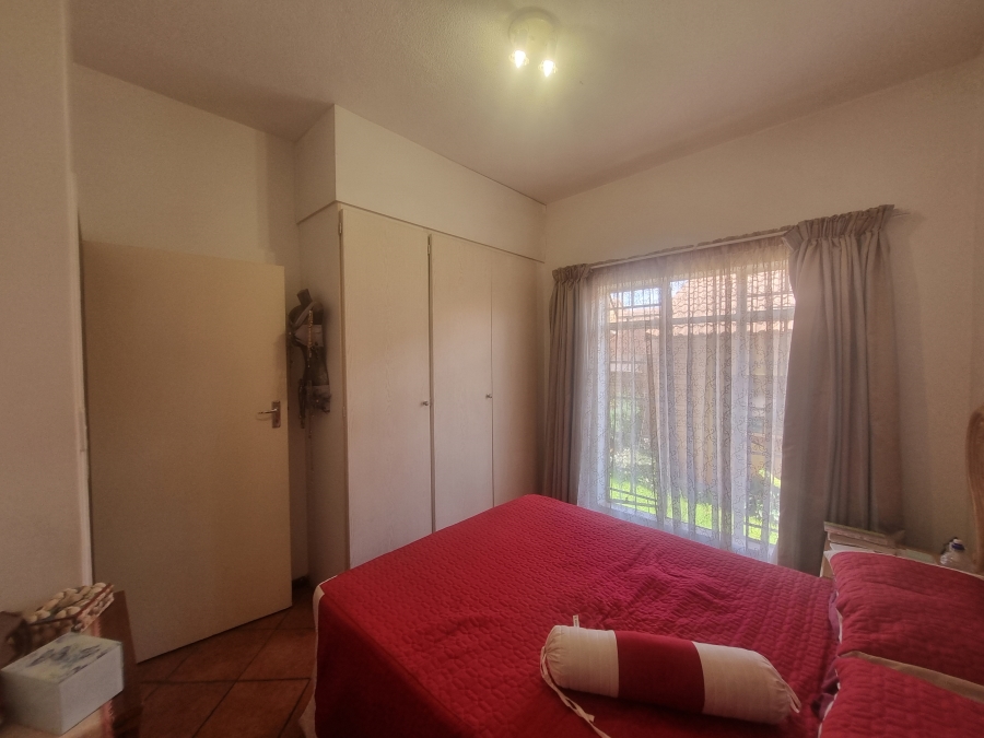 To Let 2 Bedroom Property for Rent in Boardwalk Villas Gauteng