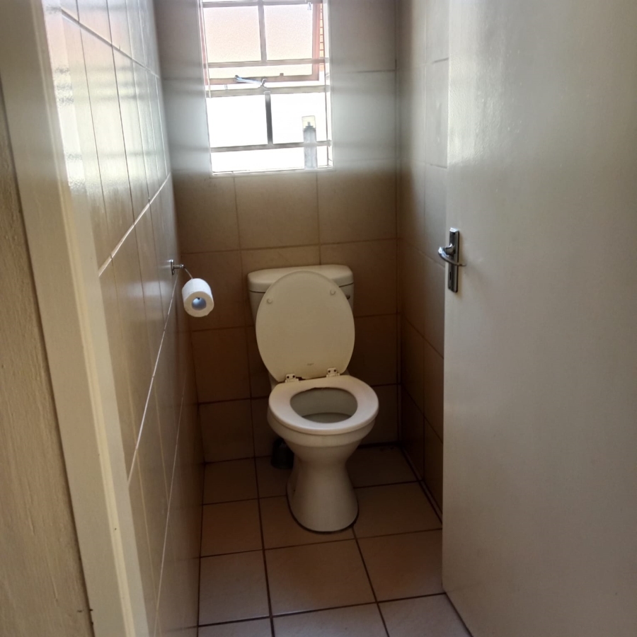 3 Bedroom Property for Sale in Clayville Gauteng