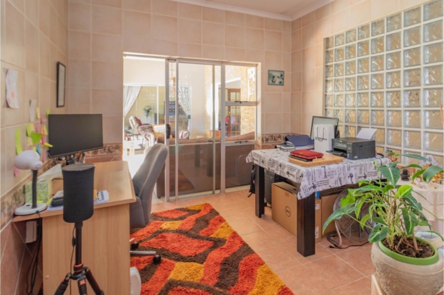 3 Bedroom Property for Sale in Marais Steyn Park Gauteng