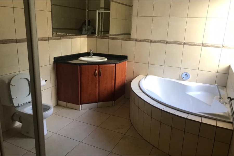 7 Bedroom Property for Sale in Dainfern Golf Estate Gauteng