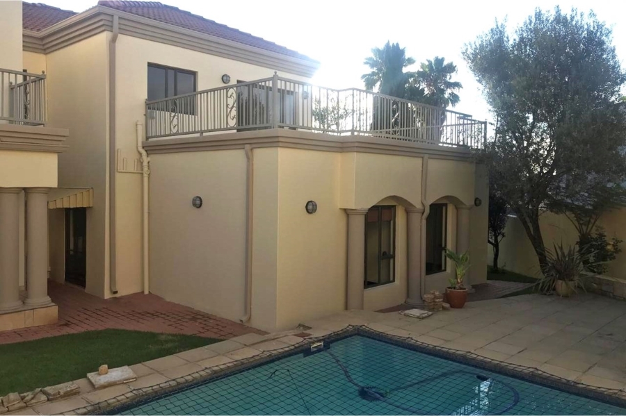 7 Bedroom Property for Sale in Dainfern Golf Estate Gauteng