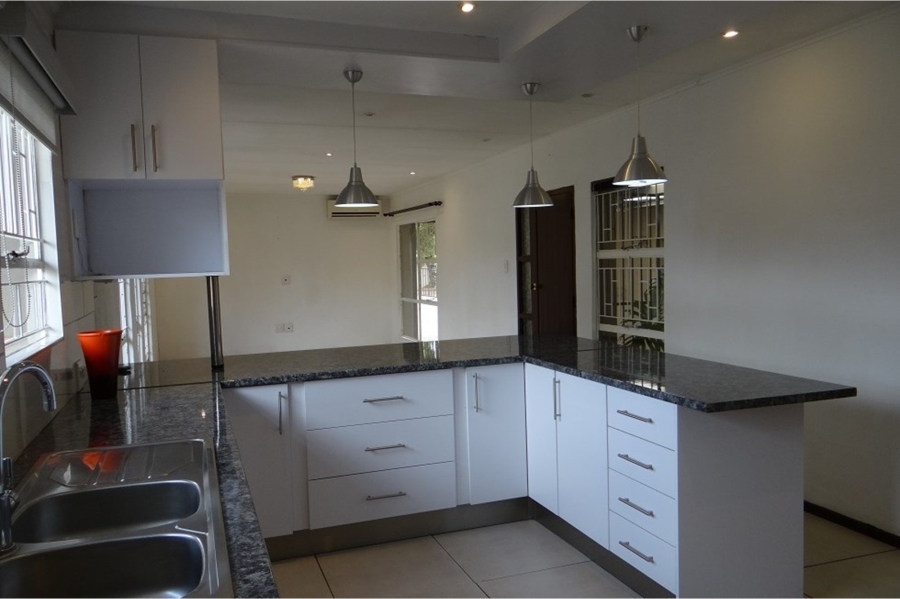 3 Bedroom Property for Sale in Die Hoewes Gauteng