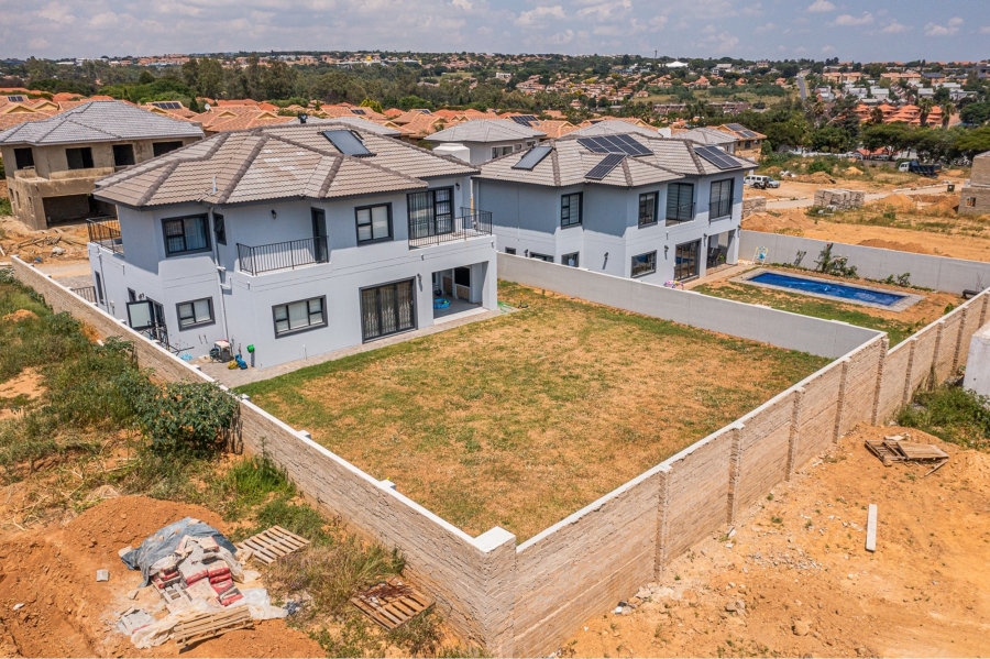 3 Bedroom Property for Sale in North Riding Gauteng