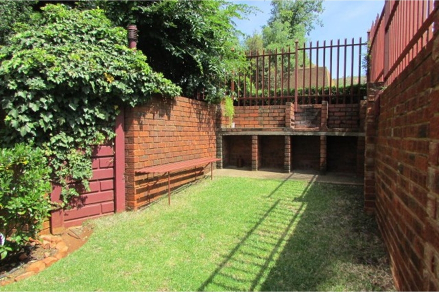 2 Bedroom Property for Sale in Wonderboom South Gauteng