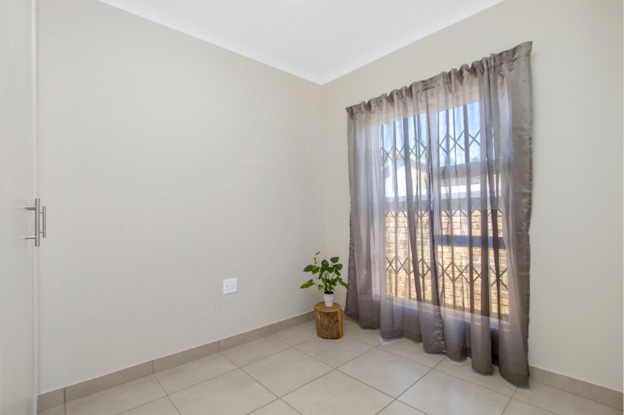 4 Bedroom Property for Sale in Roseacre Gauteng