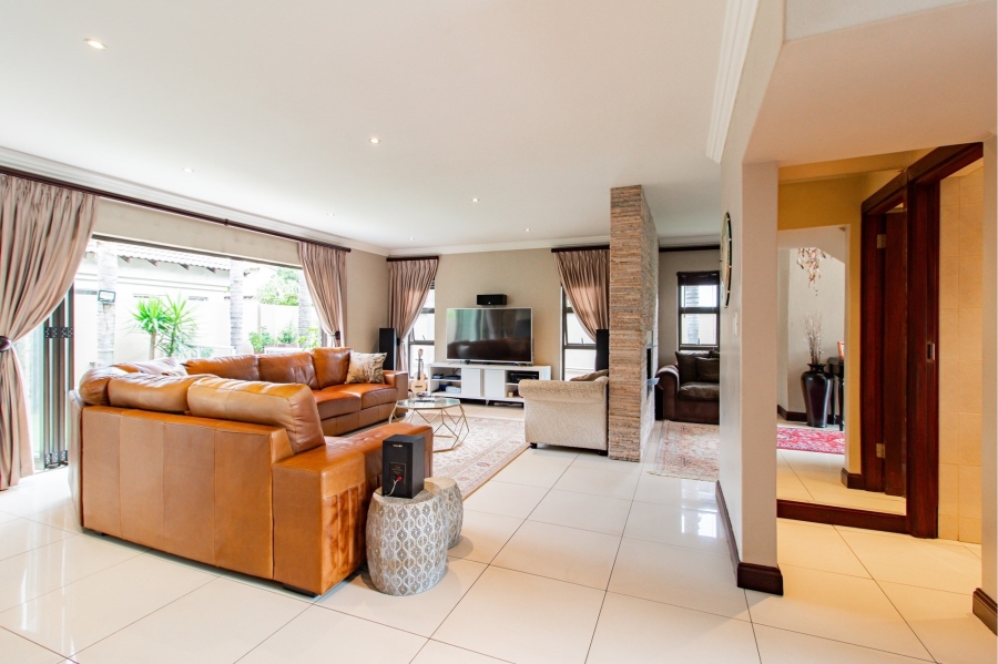 4 Bedroom Property for Sale in Greenstone Hill Gauteng