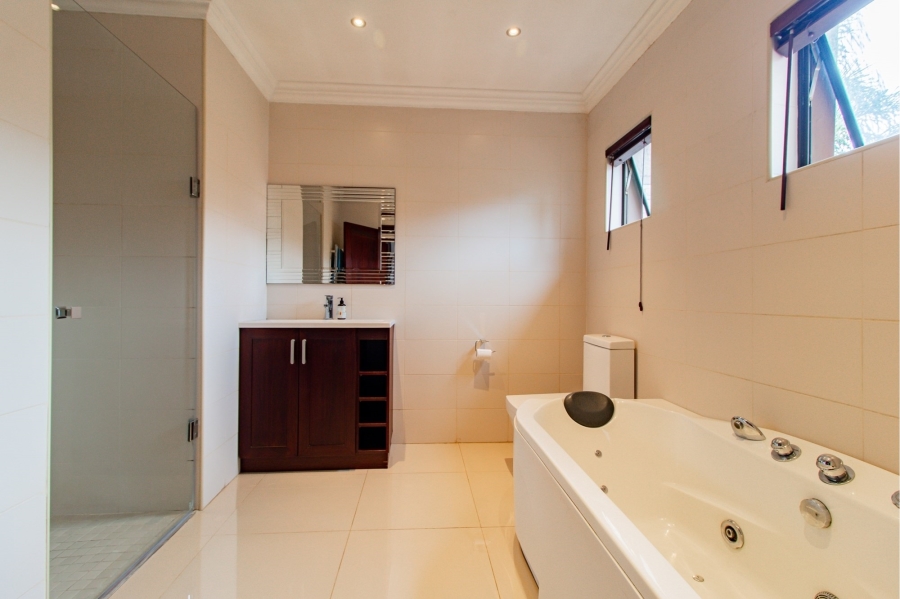 4 Bedroom Property for Sale in Greenstone Hill Gauteng