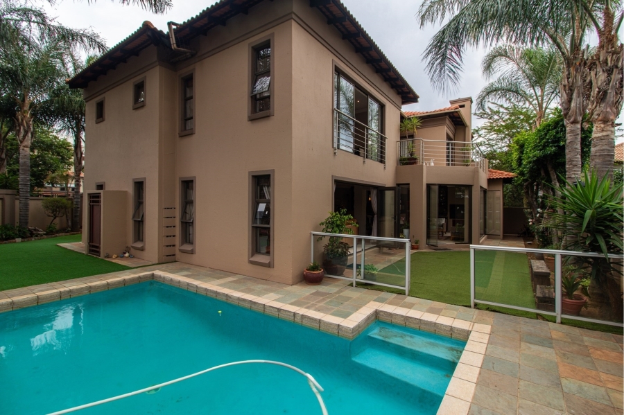 4 Bedroom Property for Sale in Greenstone Hill Gauteng