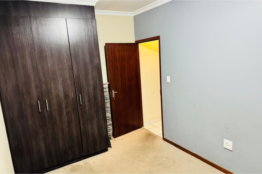 To Let 2 Bedroom Property for Rent in Noordwyk Gauteng