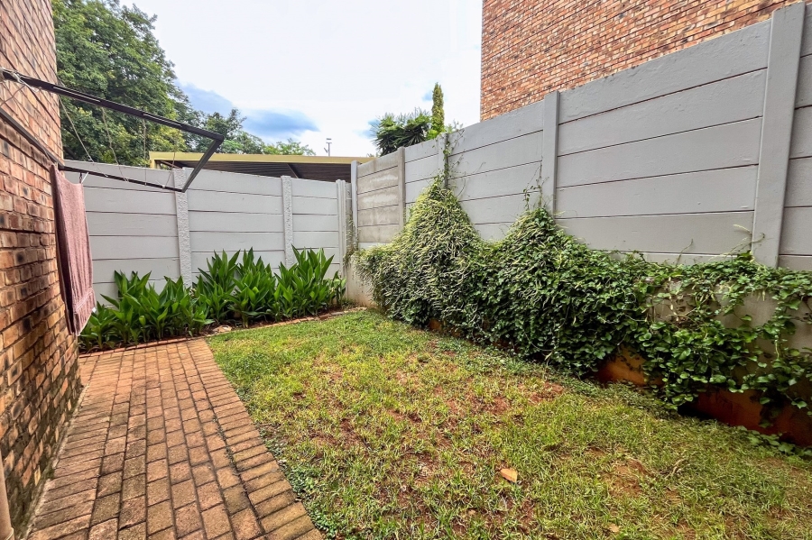 2 Bedroom Property for Sale in Sonneglans Gauteng