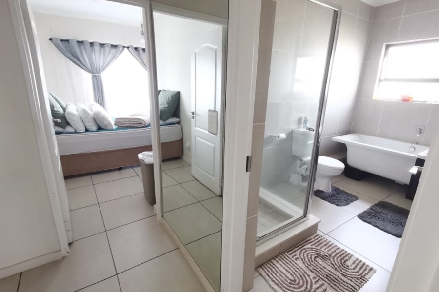 2 Bedroom Property for Sale in Modderfontein Gauteng