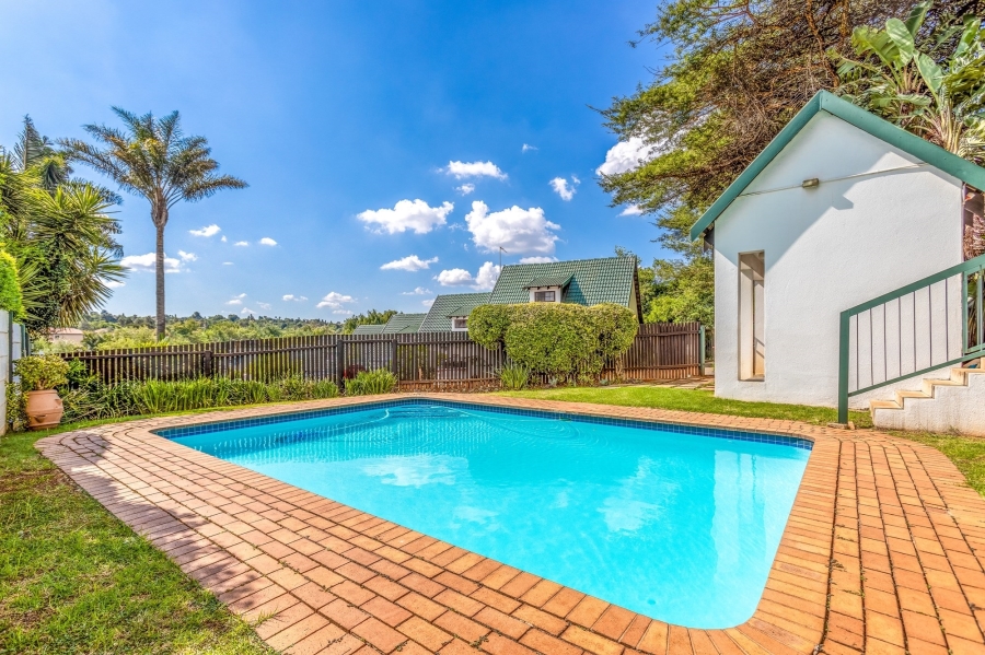 2 Bedroom Property for Sale in Weltevreden Park Gauteng