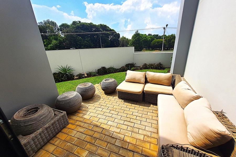 2 Bedroom Property for Sale in Ashlea Gardens Gauteng