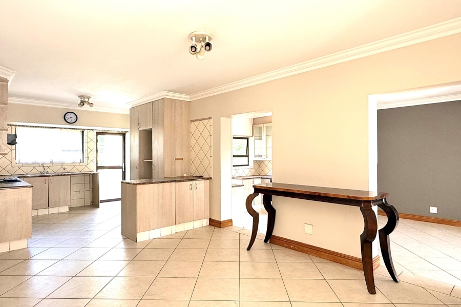 To Let 4 Bedroom Property for Rent in Dainfern Golf Estate Gauteng