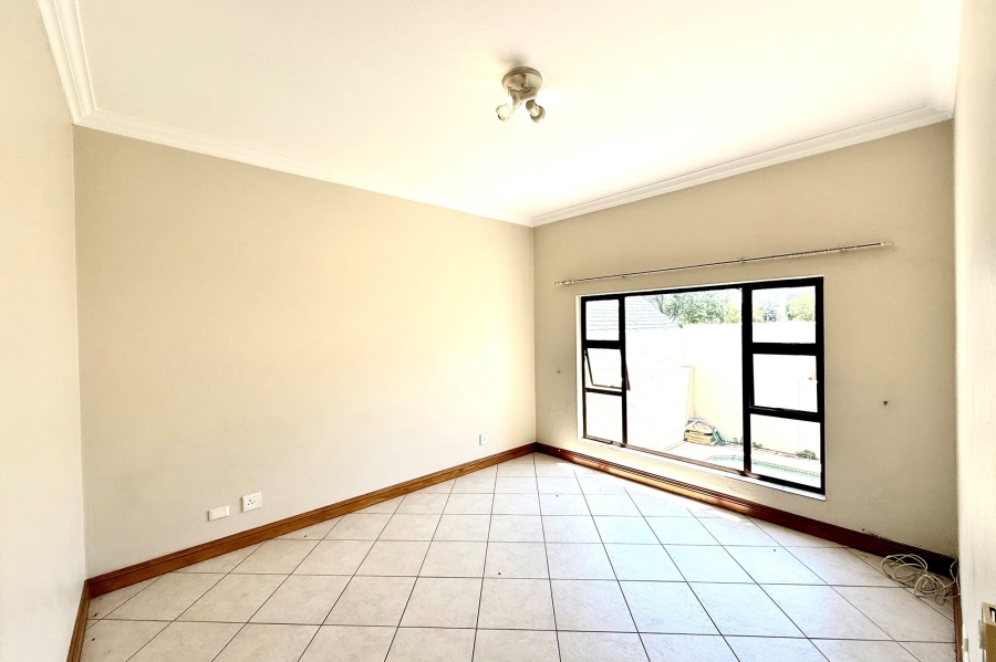 To Let 4 Bedroom Property for Rent in Dainfern Golf Estate Gauteng