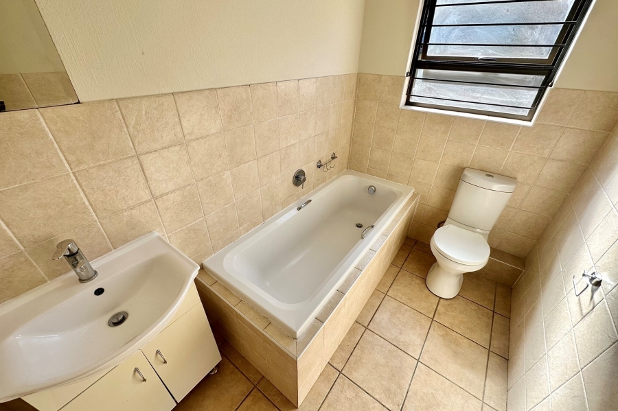 To Let 2 Bedroom Property for Rent in Ferndale Gauteng