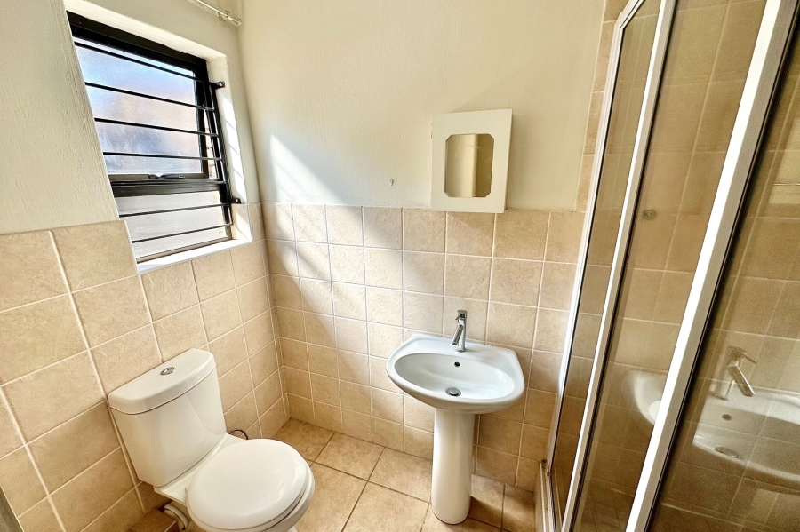 To Let 2 Bedroom Property for Rent in Ferndale Gauteng