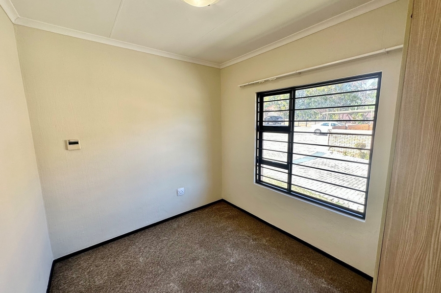 To Let 2 Bedroom Property for Rent in Ferndale Gauteng