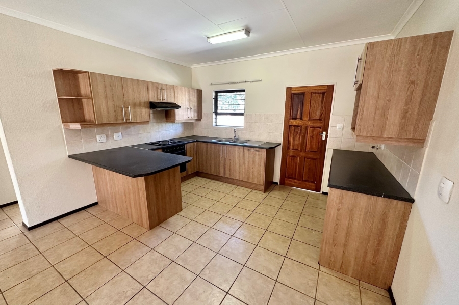 To Let 2 Bedroom Property for Rent in Ferndale Gauteng