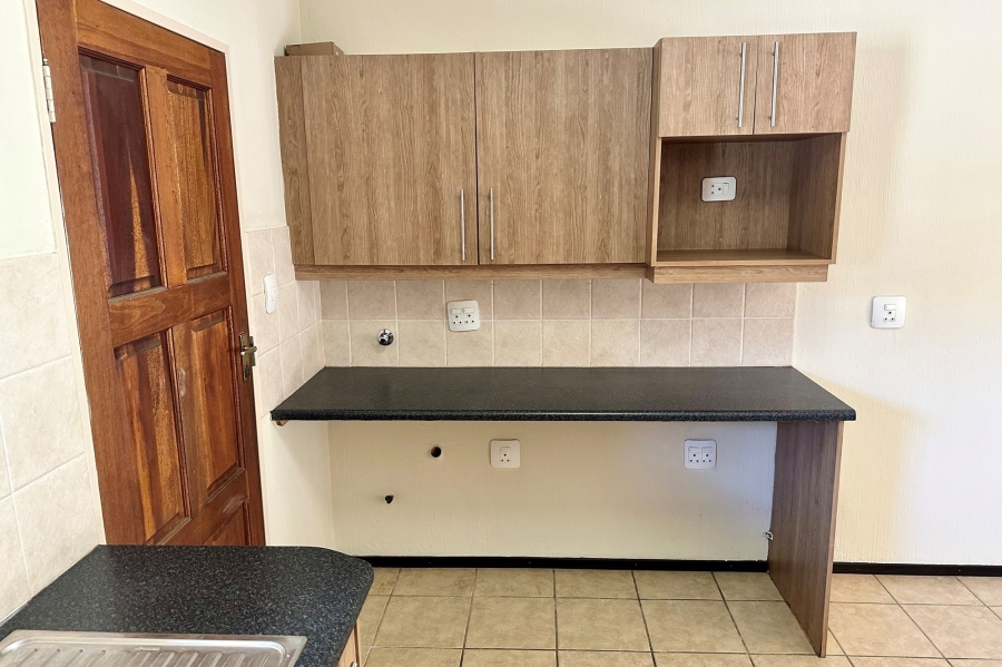 To Let 2 Bedroom Property for Rent in Ferndale Gauteng