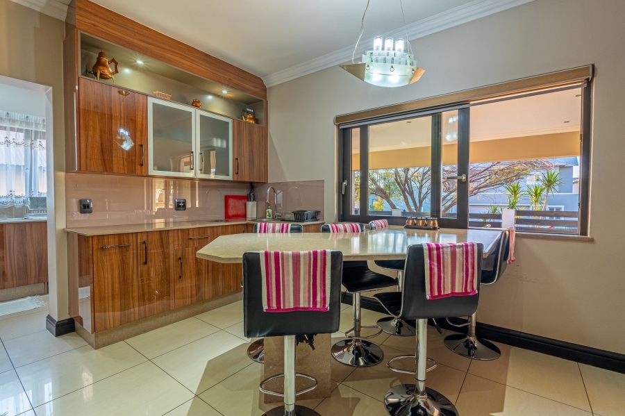 3 Bedroom Property for Sale in Waterfall Country Village Gauteng