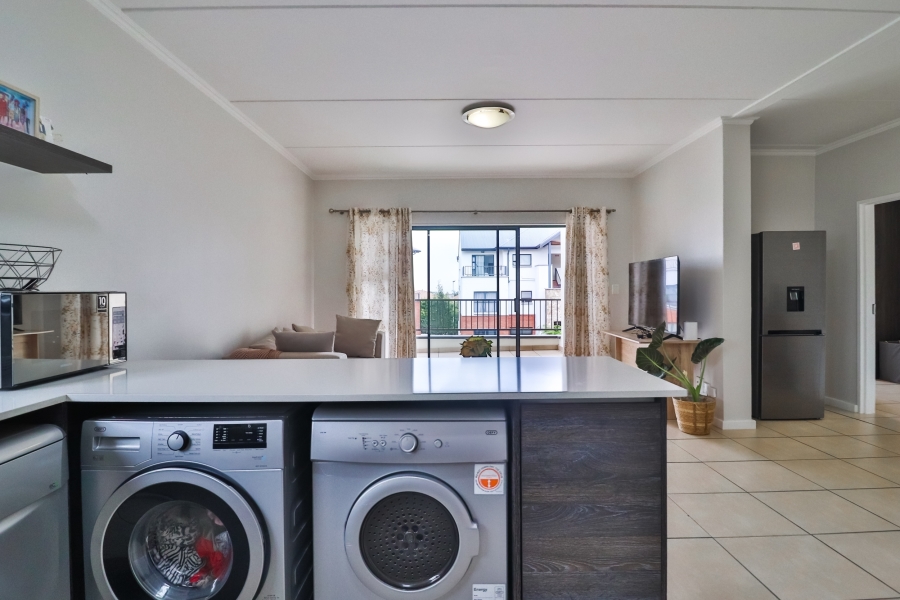 To Let 2 Bedroom Property for Rent in Greenstone Hill Gauteng