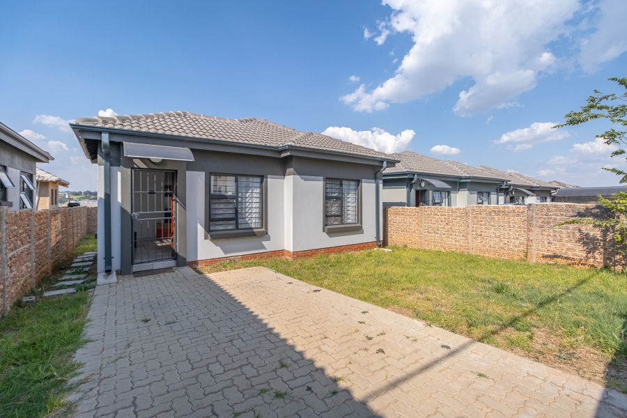 2 Bedroom Property for Sale in Fleurhof Gauteng