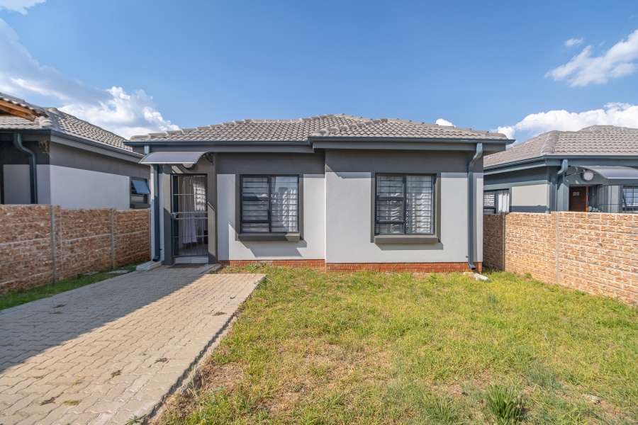 2 Bedroom Property for Sale in Fleurhof Gauteng