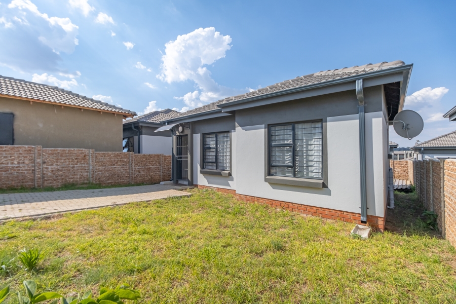 2 Bedroom Property for Sale in Fleurhof Gauteng