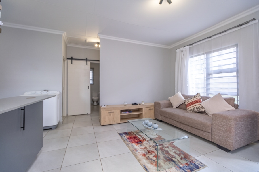 2 Bedroom Property for Sale in Fleurhof Gauteng