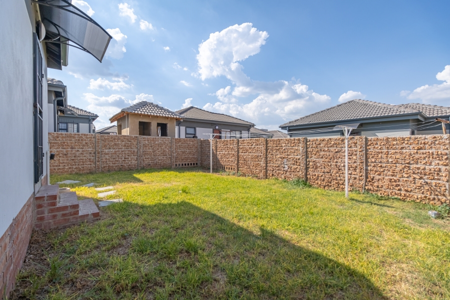 2 Bedroom Property for Sale in Fleurhof Gauteng