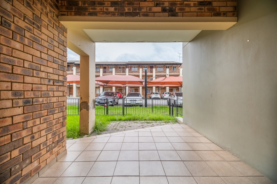 To Let 2 Bedroom Property for Rent in Comet Gauteng