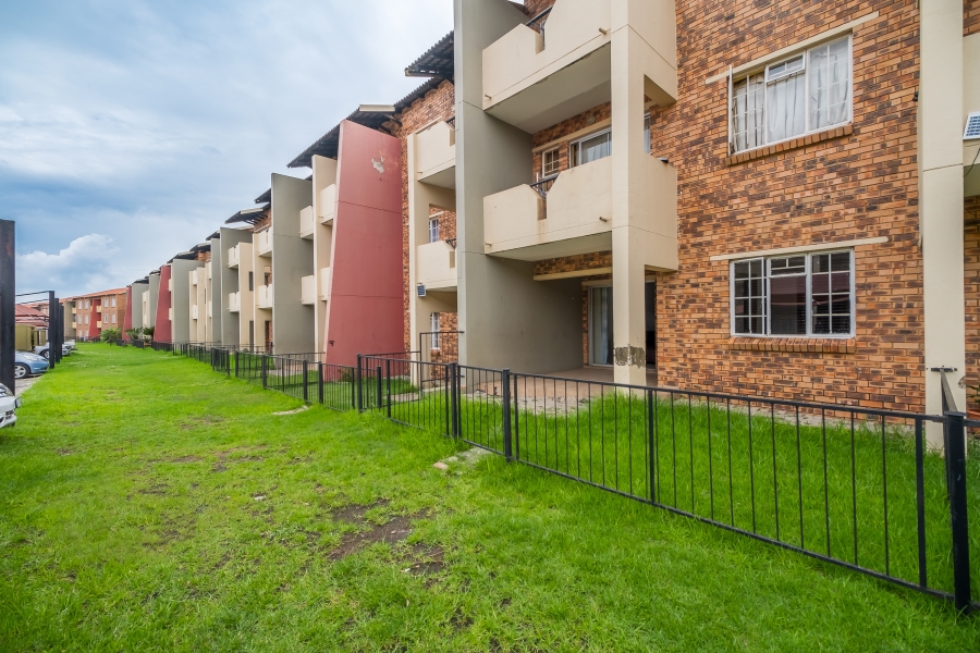 To Let 2 Bedroom Property for Rent in Comet Gauteng