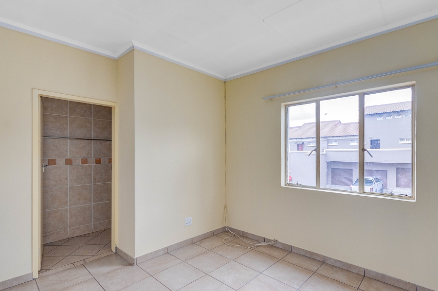 2 Bedroom Property for Sale in Halfway Gardens Gauteng