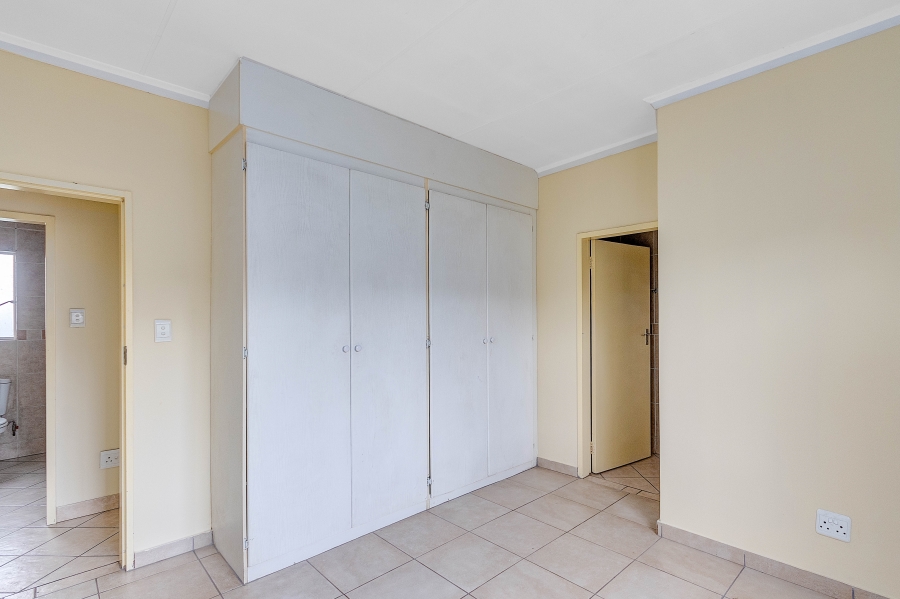 2 Bedroom Property for Sale in Halfway Gardens Gauteng