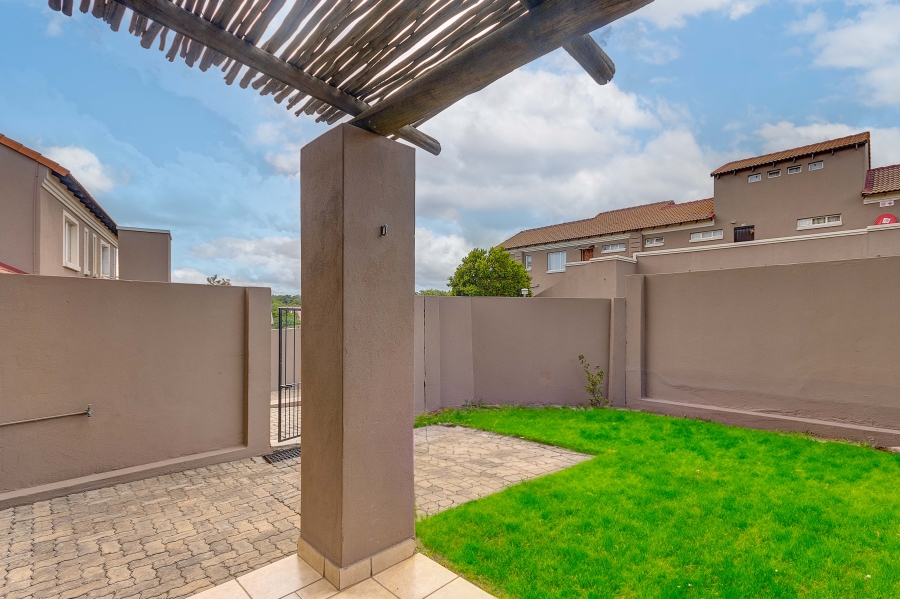 2 Bedroom Property for Sale in Halfway Gardens Gauteng