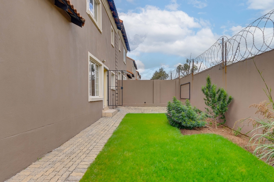 2 Bedroom Property for Sale in Halfway Gardens Gauteng