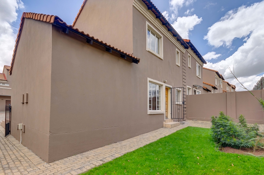 2 Bedroom Property for Sale in Halfway Gardens Gauteng