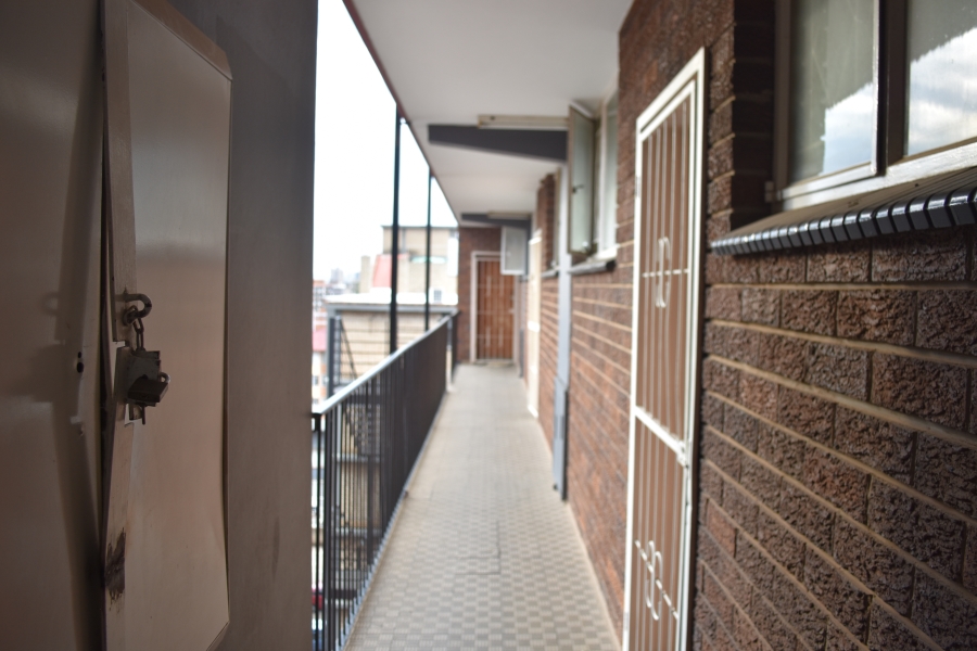 1 Bedroom Property for Sale in Sunnyside Gauteng