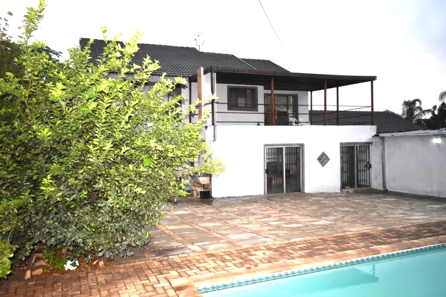 6 Bedroom Property for Sale in The Orchards Gauteng