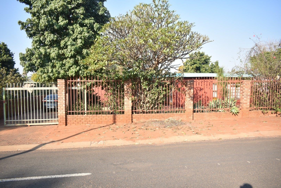 4 Bedroom Property for Sale in The Orchards Gauteng