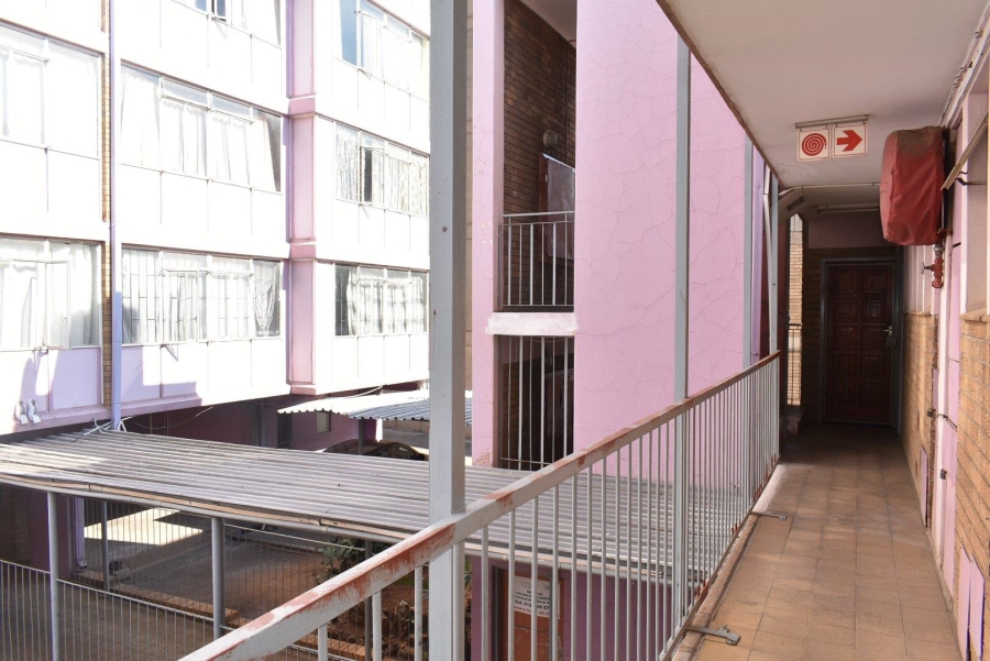 1 Bedroom Property for Sale in Pretoria Central Gauteng