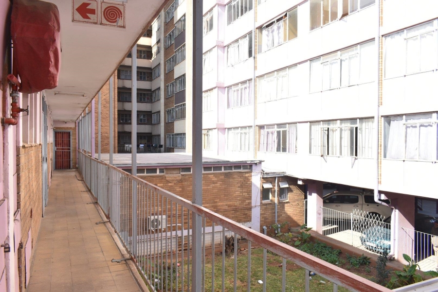 1 Bedroom Property for Sale in Pretoria Central Gauteng